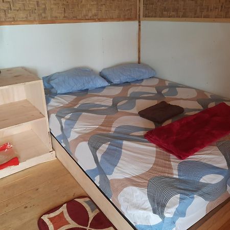 Boneputeh Homestay Taliwang エクステリア 写真