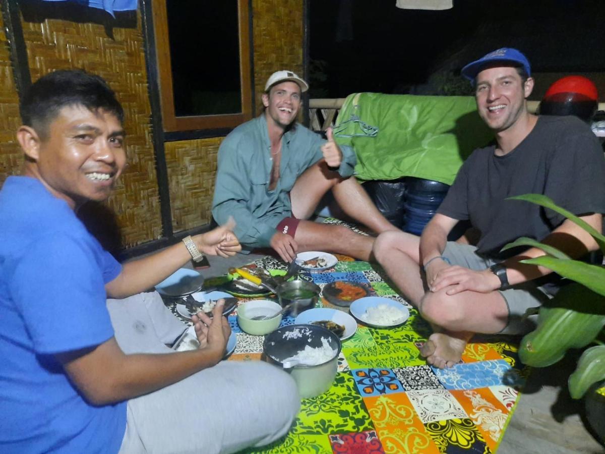 Boneputeh Homestay Taliwang エクステリア 写真