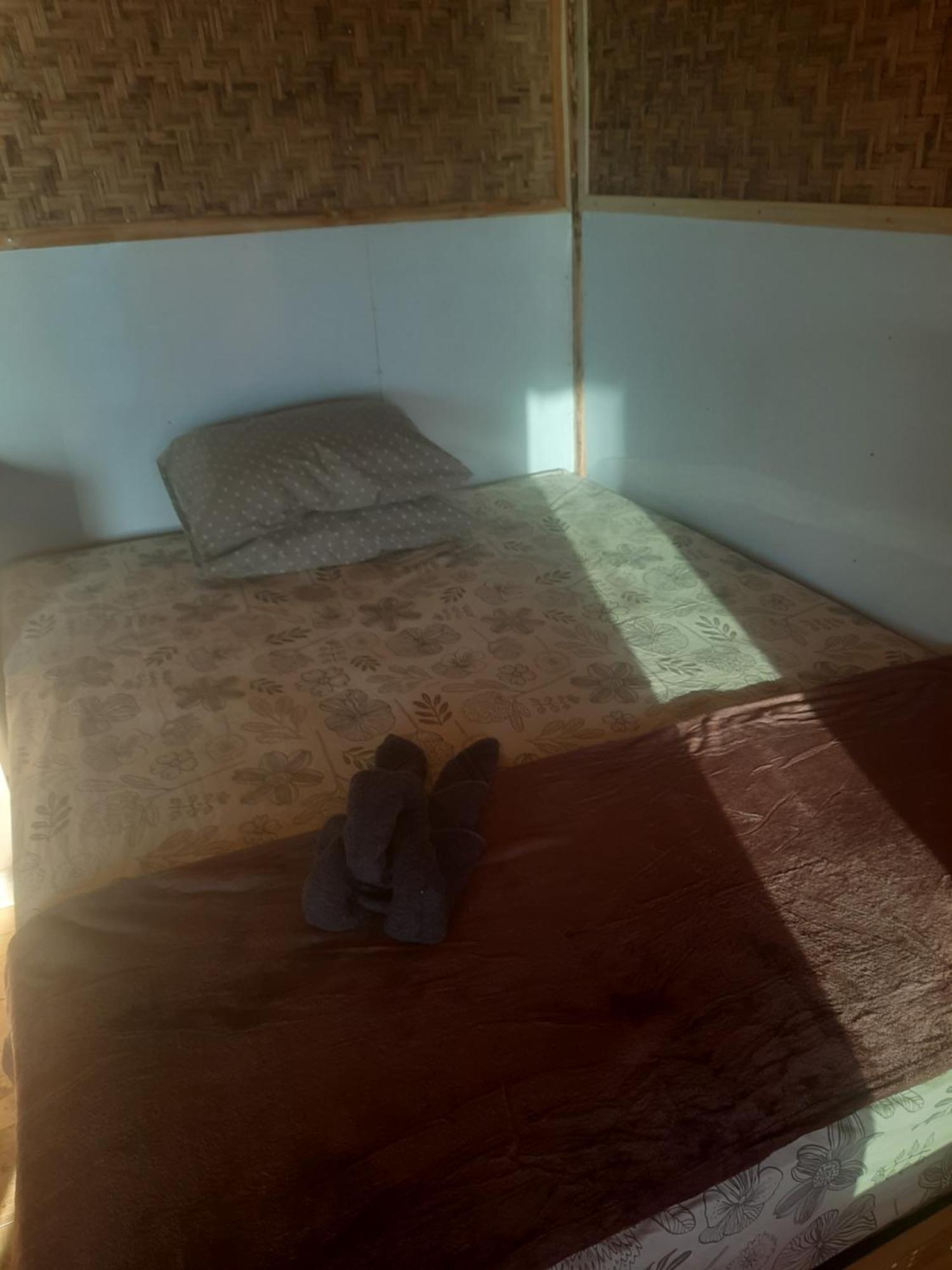 Boneputeh Homestay Taliwang エクステリア 写真