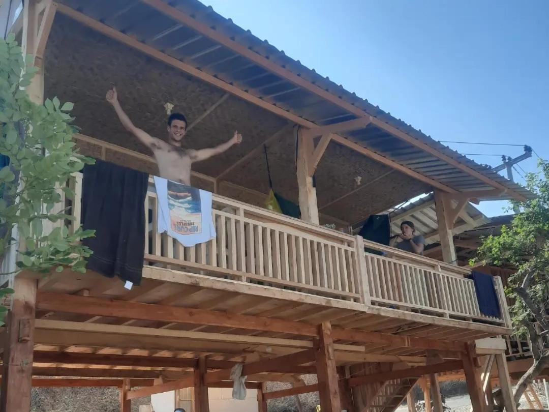 Boneputeh Homestay Taliwang エクステリア 写真