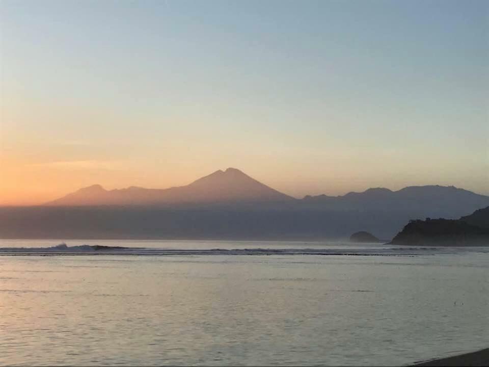 Boneputeh Homestay Taliwang エクステリア 写真